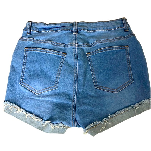 Sexy denim Shorts - Picture 2 of 6